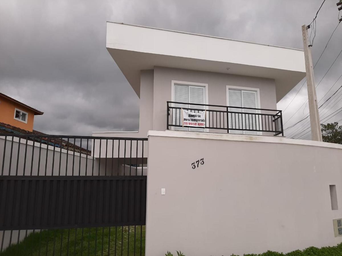 Sobrado Frente Ao Sesc, Wifi 300Mb, 2 Vagas Auto, Cozinha, Churrasqueira, Moderno E Reformado Bertioga Exteriér fotografie